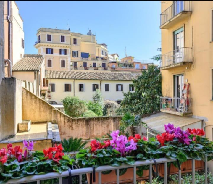 Appartamento Accogliente Esquilino-Monti Рим Экстерьер фото
